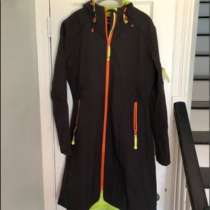 llse Jacobsen Woman Blk Hooded Rain Coat 40 used